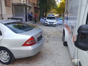 Пиян шофьор засече пътя на бус в Пловдив, скочи на бой