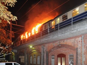 Пожар избухна във влак с футболни фенове в Германия, има ранени