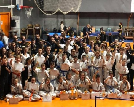 Асеновградските бойци обраха медалите на състезание в Пловдив