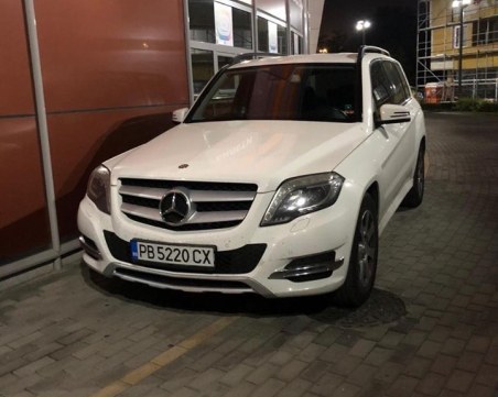 Мерцедес, паркиран в нарушение до Колодрума, се оказа на ...кандидат за кмет