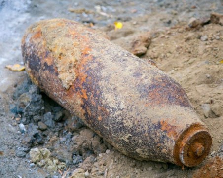 Обезвреждат стар боеприпас край Киноцентъра в столичния 