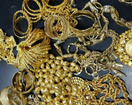 Задържаха злато за 220 000 лв. на Капитан Андреево