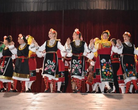 Надиграване между танцови състави вдигна Брестовица на крака