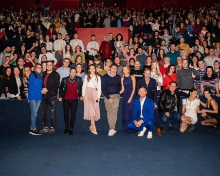 Пловдивчанин предложи брак на любимата си на премиерата на 