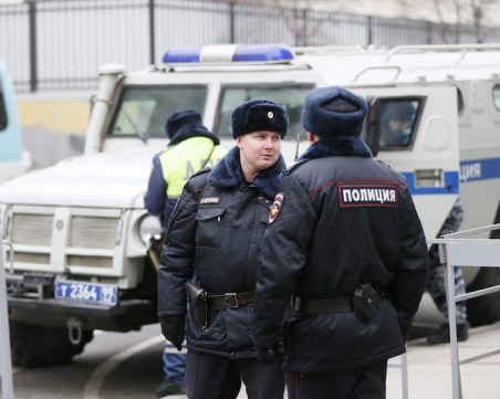 Трима наши пласират 40 кг кокаин в Санкт Петербург, ще лежат от 10 до 12 години в руски затвор