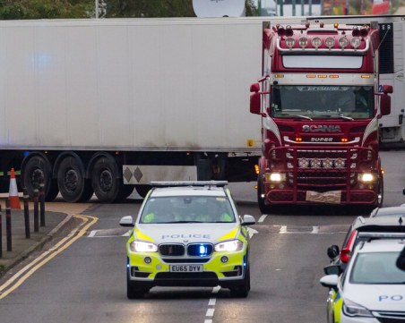 39-те трупа в камиона-ковчег в Англия са на китайци