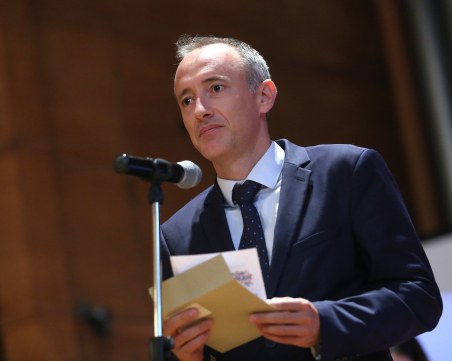 Отпускат 360 милиона лева за увеличение на учителските заплати