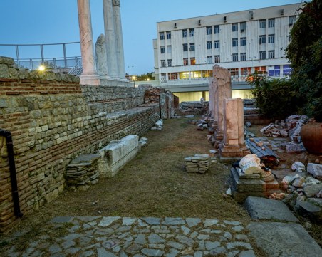 Елена Кантарева става заместник-шеф в 