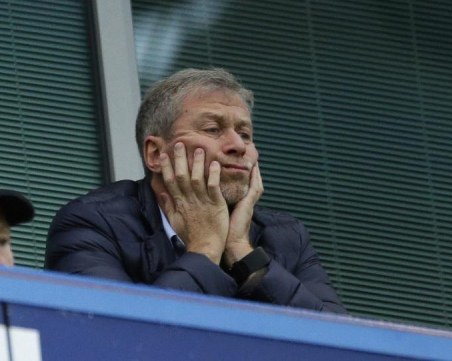 Изгнаникът Абрамович: Опера, йога, суперяхта и самота без 