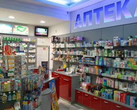 Аптекарка задигна 37 бона от касата, 