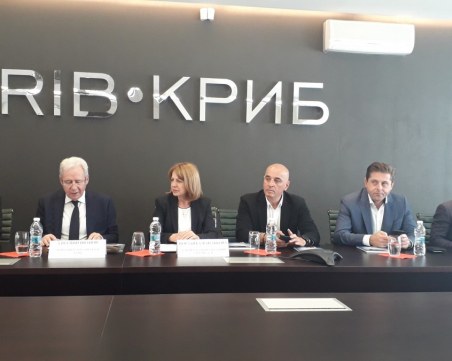 КРИБ дава рамо на Фандъкова, тя обеща електронни разрешения за строеж