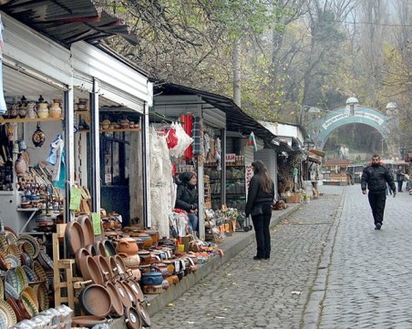 Местят сергиите на Бачково, манастирът изгражда многофункционален поклонническо-приемен център
