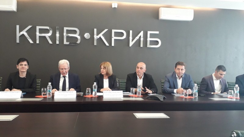 КРИБ дава рамо на Фандъкова, тя обеща електронни разрешения за строеж