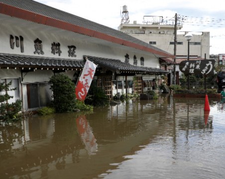 10 жертви взеха наводненията в Япония