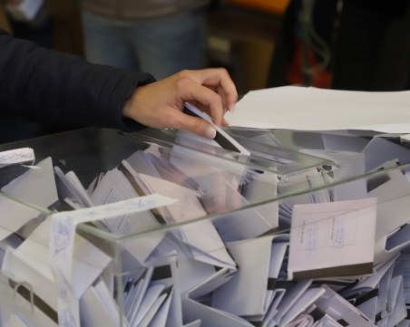 600 хиляди гласуваха до 10 часа, варненци най-апатични, Дряново №1 по активност.