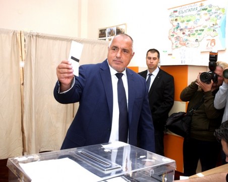 Борисов обвини президента в лъжа и агитация, мина на английски, за да го разбере Радев