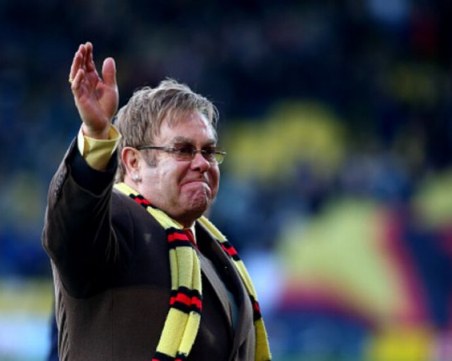 Елтън Джон отмени концерт заради заболяване