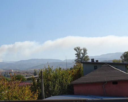 Голям пожар избухна в Рила