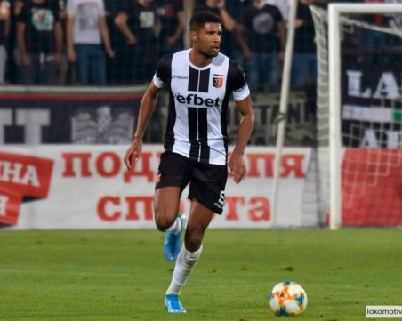 Локо пуска билетите за Черно море утре, Малембана отново национал