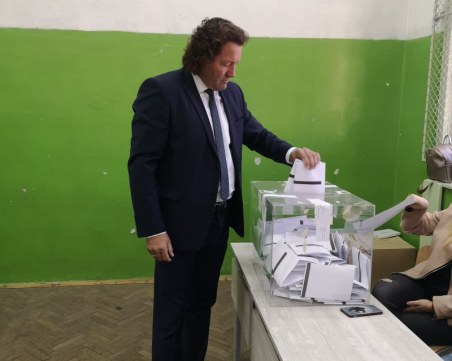 Николай Бухалов: Надявам се все повече хора да отидат до урните и да дадат своя глас за бъдещото на Пловдив