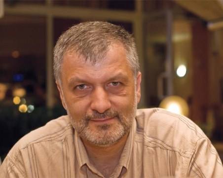 Скулпторът Иван Тотев за Дани Каназирева: Политик, който влиза в безпринципни коалиции