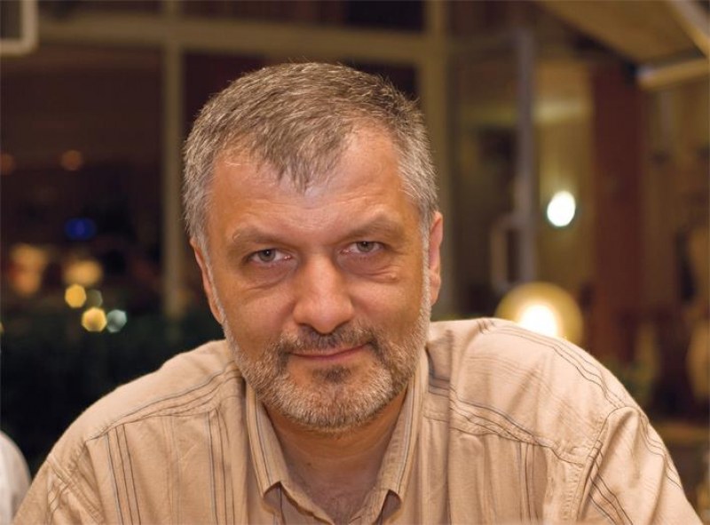 Скулпторът Иван Тотев за Дани Каназирева: Политик, който влиза в безпринципни коалиции