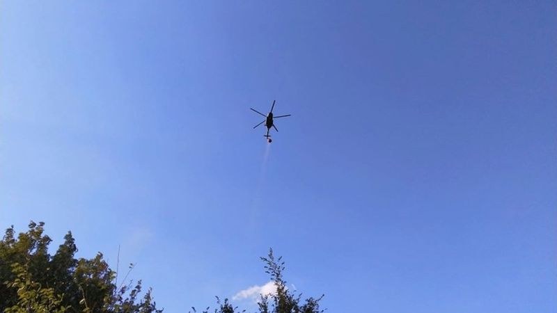 ВВС осигурява и утре вертолет за гасенето на пожара в Рила