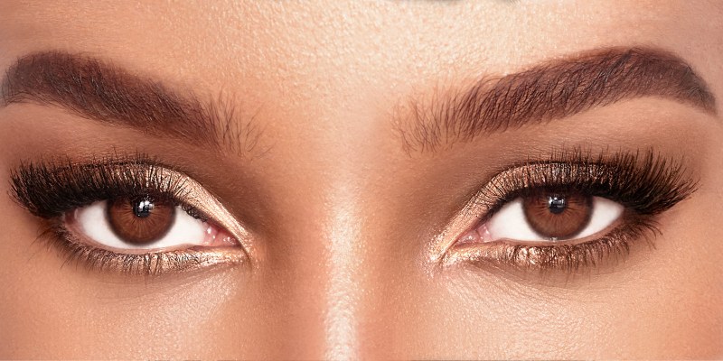 3 лесни грим визии за жени с кафяви очи