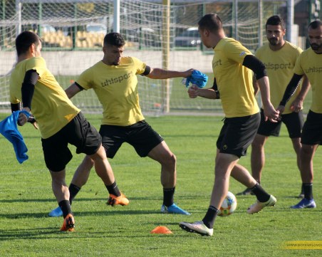 Ботев без двама срещу Арда в сряда