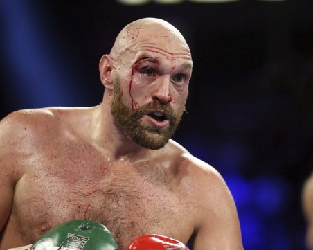 Фюри няма спирка - иска да се бие в ММА до Коледа