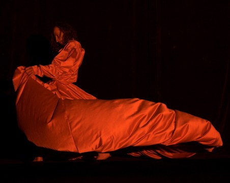 Радикално представление с Леонид Йовчев с премиера в София, а след това и в Токио