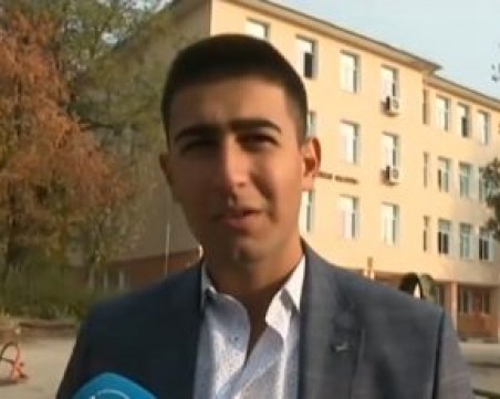 Ученик от Мездра чупи рекорда за най-млад общински съветник
