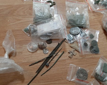 Арестуваха 9 души! Антимафиоти разбиха канал за трафик на културни ценности от България