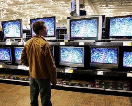 Край на манията за скъпи телефони и телевизори, търсим по-евтини стоки на изплащане