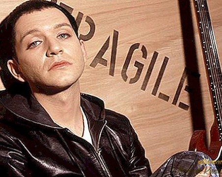 Легендарният вокалист на Placebo Браян Молко подари песен на българския филм