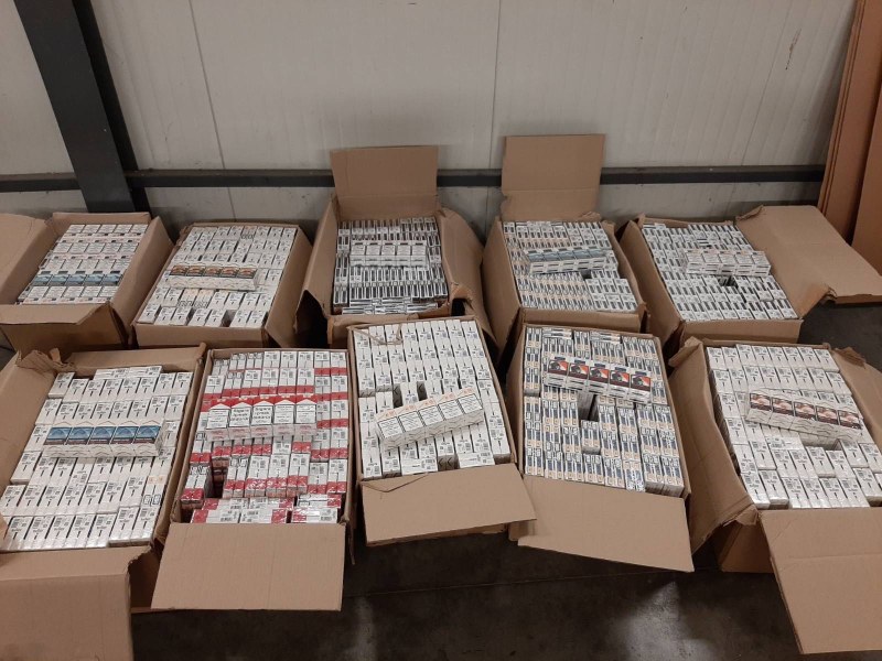 Над 6 000 кутии безбандеролни цигари задържаха на границата