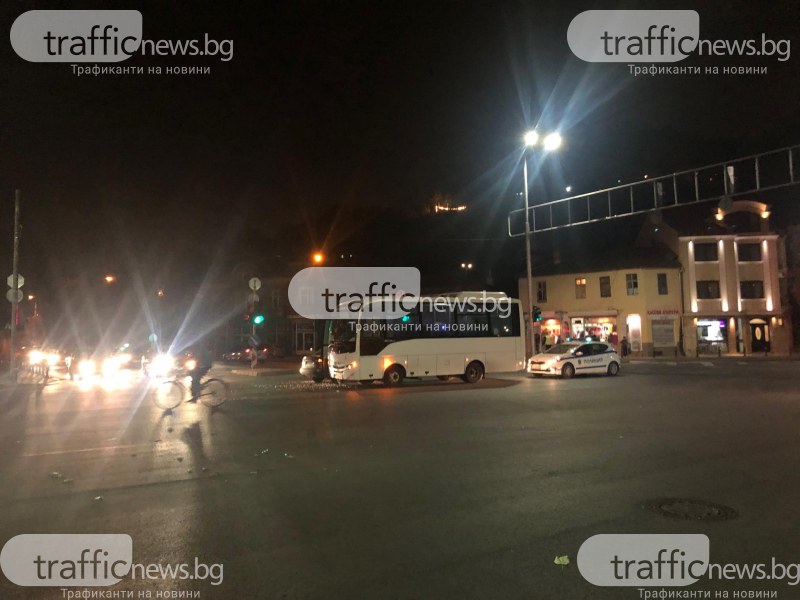 Нова катастрофа с автобус в Пловдив! Стъкла полетяха на Шехбазян