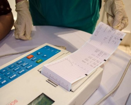 Извеждат от реанимация сестрата на починалото в Кардам момче