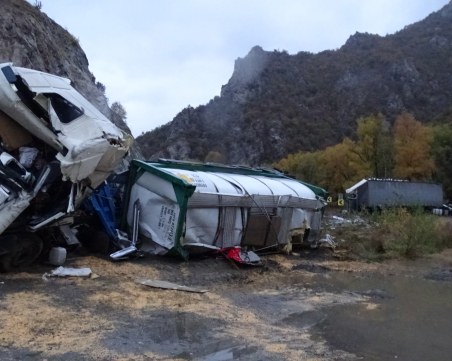 Меле в Кресненското дефиле! Загина 30-годишен шофьор