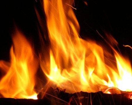 Мъж загина при пожар в къща във Варненско