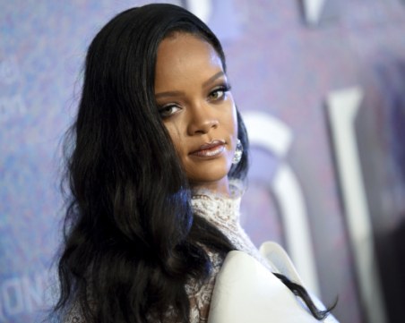 Риана пусна бляскава колекция бижута