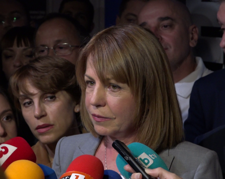 Десни и националисти предпочетоха Манолова, женският вот надделял за Фандъкова