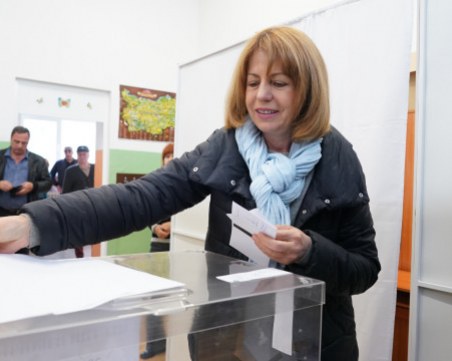 Фандъкова: Гласувах да защитим големите проекти в столицата