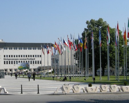 След края на изборния ден затварят бул.