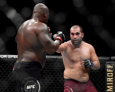 Спорно съдийско решение отне победата на Багата