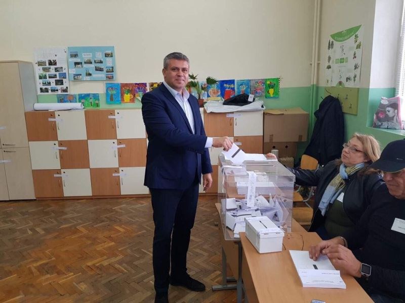 Стоян Алексиев: Гласувах за бъдещето, за надеждата, за децата ни!