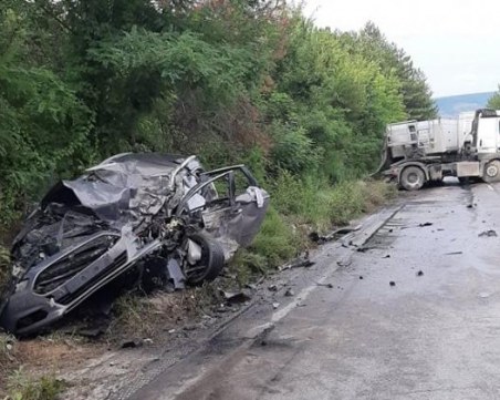 20-годишно момче загина при тежка катастрофа край Добрич