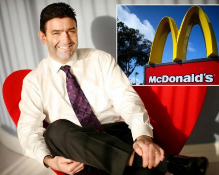 Шефът на Макдоналдс се оттегли от поста си, заради афера със служителка