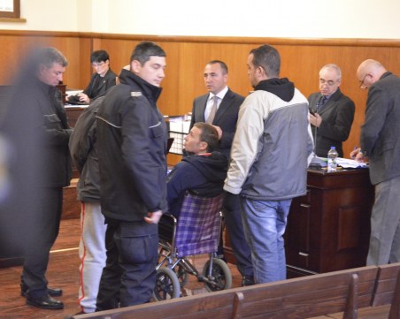 Миню Стайков пред съда: Развалина съм,  не мога да ходя, няма да бягам