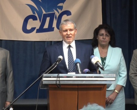 СДС се възгордяха: Фандъкова станала кмет с техните 25 000 гласа